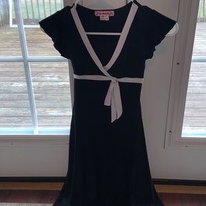 Girl’s Size 10 Short Sleeve Dress